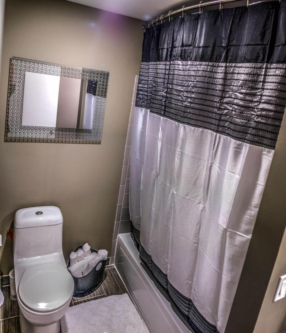 Penthouse Suite Downtown, Top Floor 4 Beds, 2Baths ซีแอตเทิล ภายนอก รูปภาพ